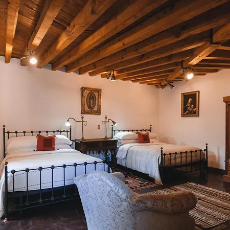 El Eden Hotel Boutique Patzcuaro Room photo